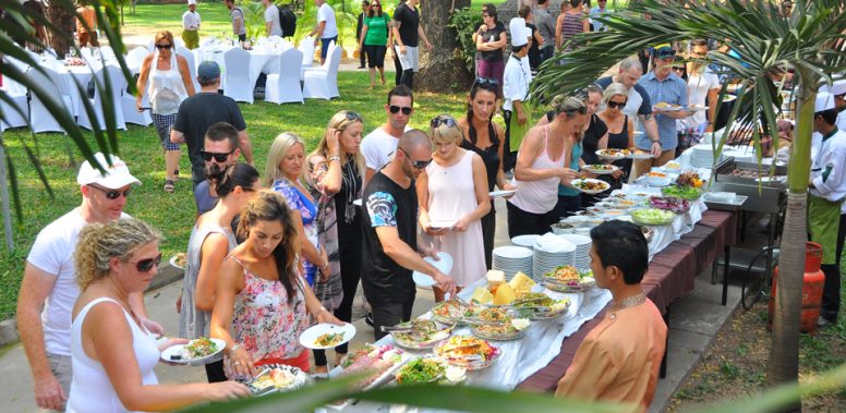 amazing-lunch-at-wat-damnak